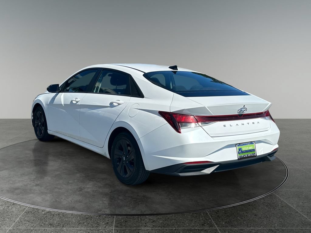 Used 2022 Hyundai Elantra SEL w/ Cargo Package FWD image 8