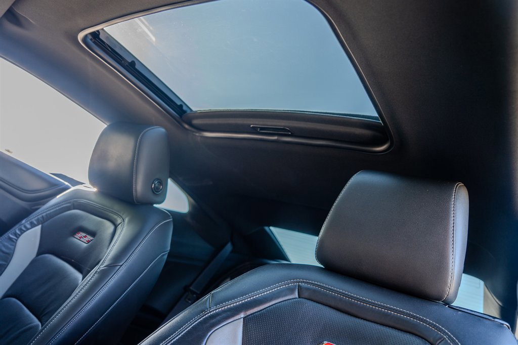 Used 2017 Chevrolet Camaro SS RWD image 29