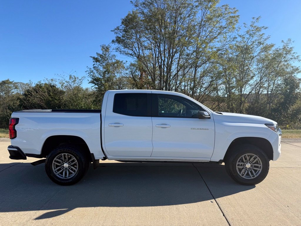 Used 2024 Chevrolet Colorado LT w/ LT Convenience Package RWD image 2