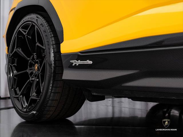 Used 2024 Lamborghini Urus Performante AWD/4WD image 23