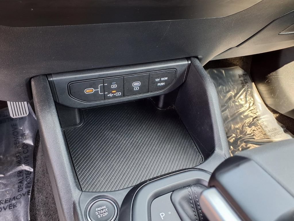 Used 2025 Kia K4 FWD image 21