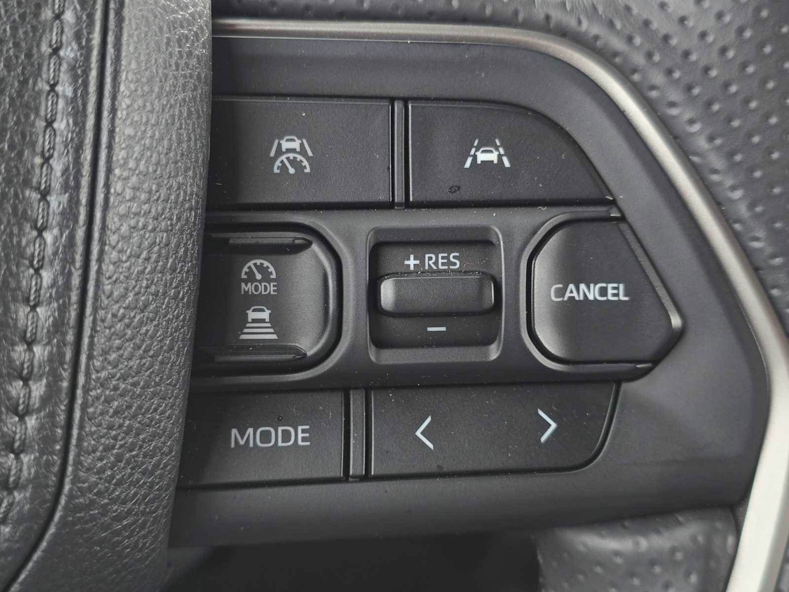 Certified 2025 Toyota 4Runner TRD Off-Road Premium image 33