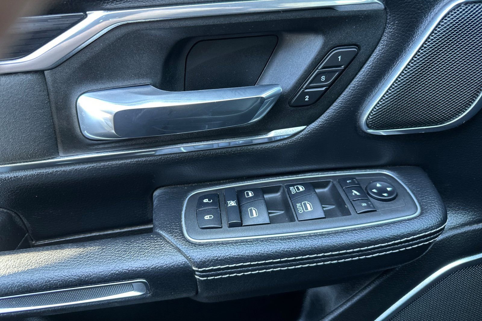 Used 2023 RAM 1500 Laramie image 11