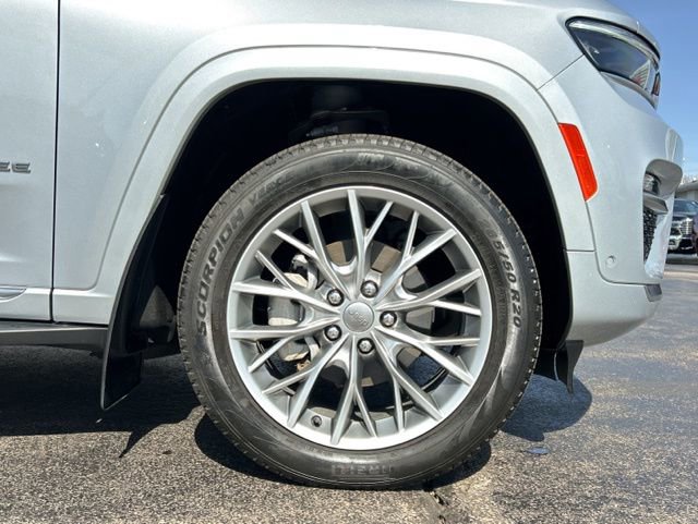 Used 2023 Jeep Grand Cherokee Summit w/ Adv Protech Group IV image 18