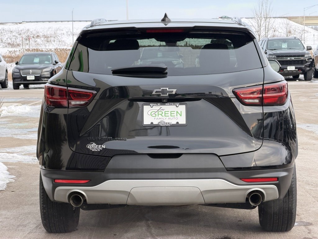 Used 2023 Chevrolet Blazer LT w/ Midnight/Sport Edition image 8
