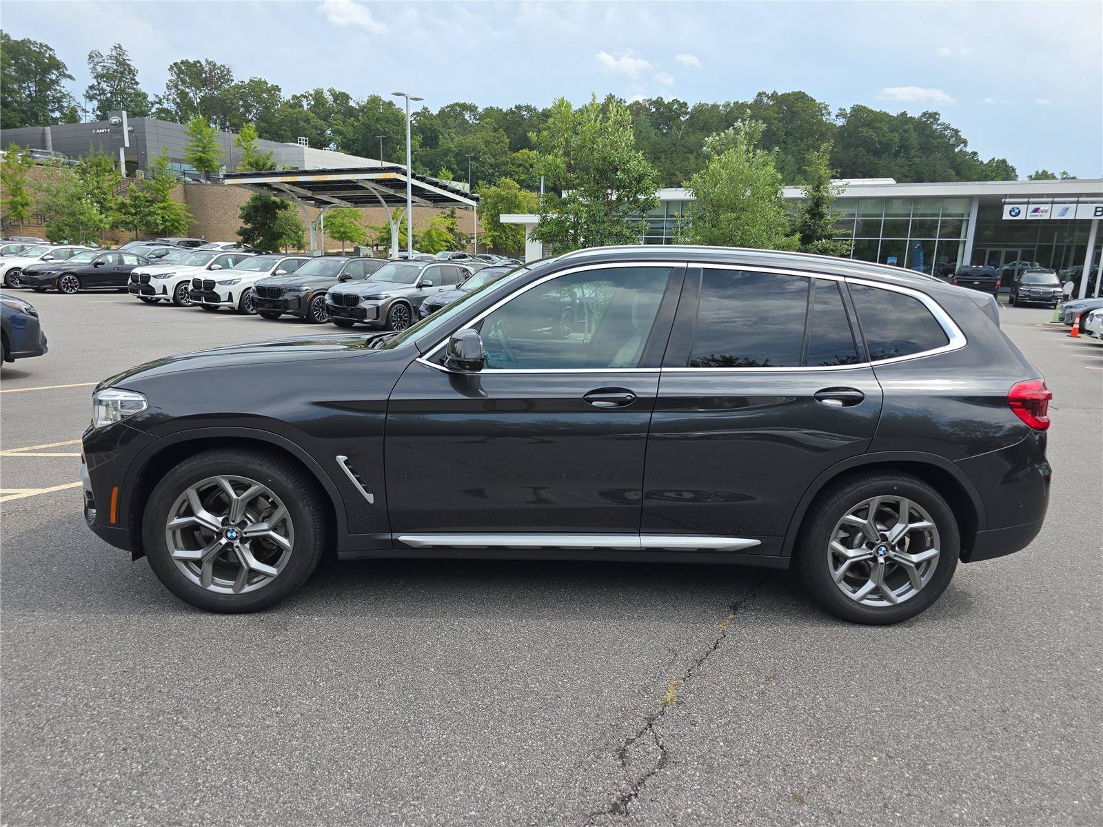 Used 2020 BMW X3 xDrive30i w/ Executive Package AWD/4WD image 6