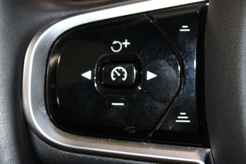 Used 2023 Volvo XC60 B6 Ultimate w/ Climate Package AWD/4WD image 42
