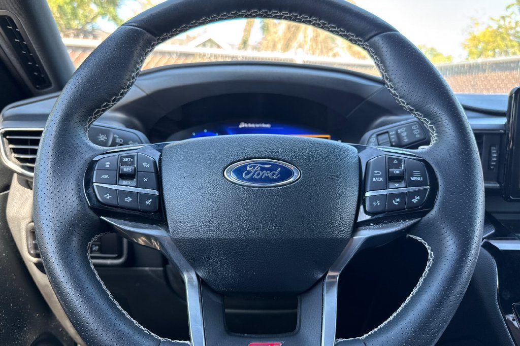 Used 2023 Ford Explorer ST w/ Equipment Group 401A AWD/4WD image 31