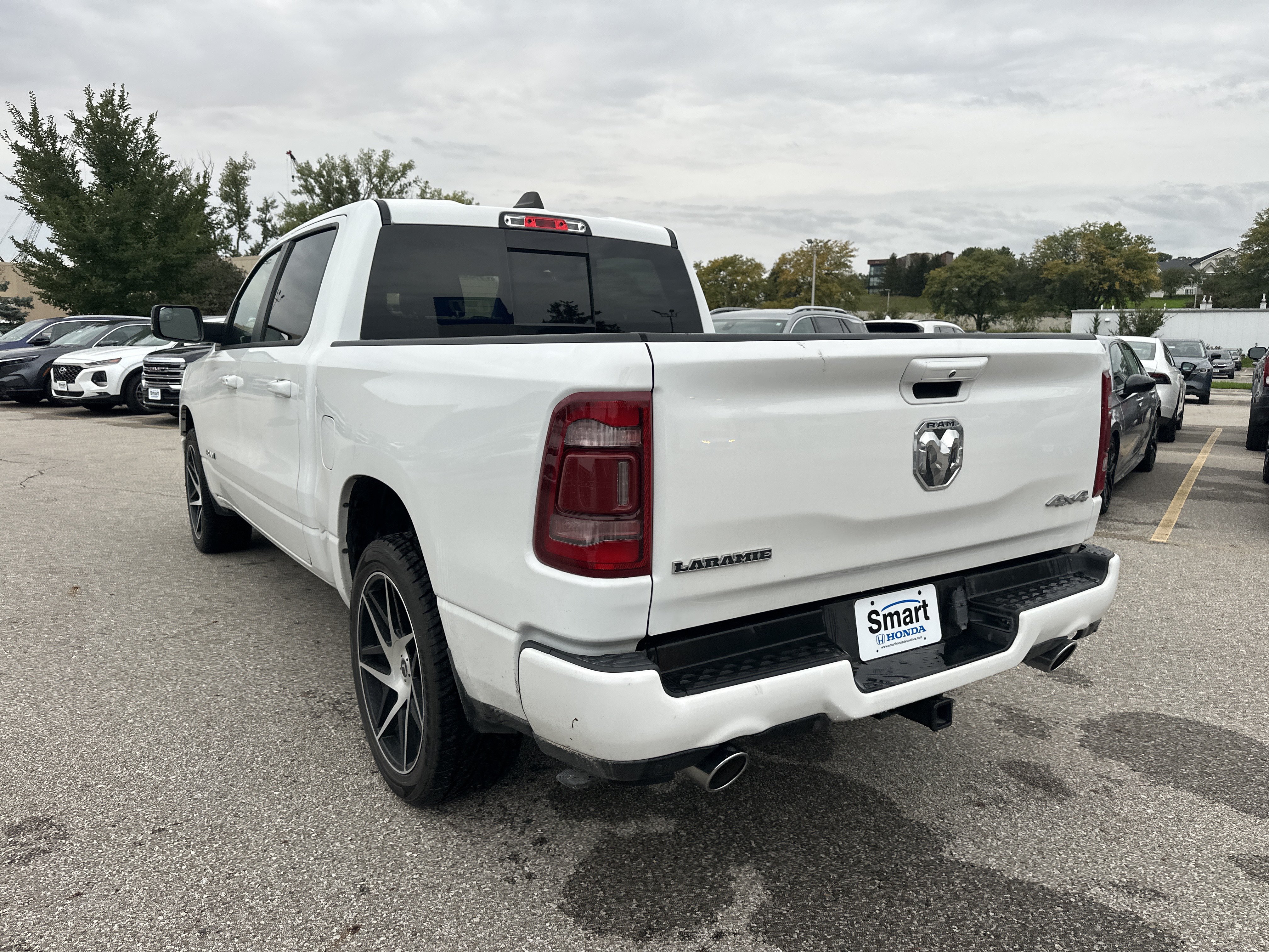 Used 2024 RAM 1500 Laramie AWD/4WD image 5