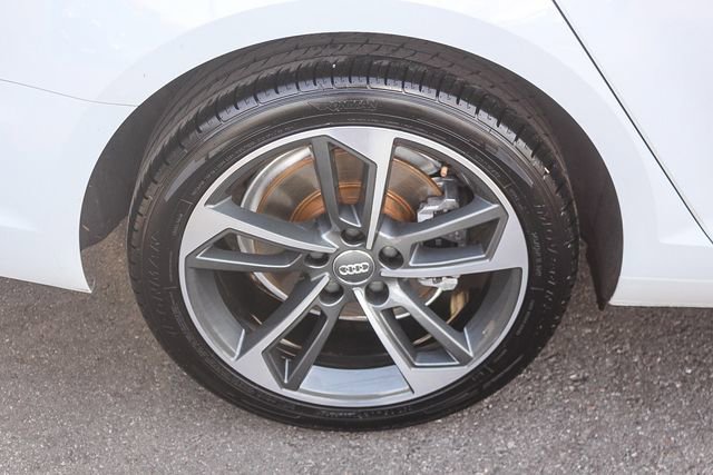 Used 2019 Audi A4 2.0T Premium image 12