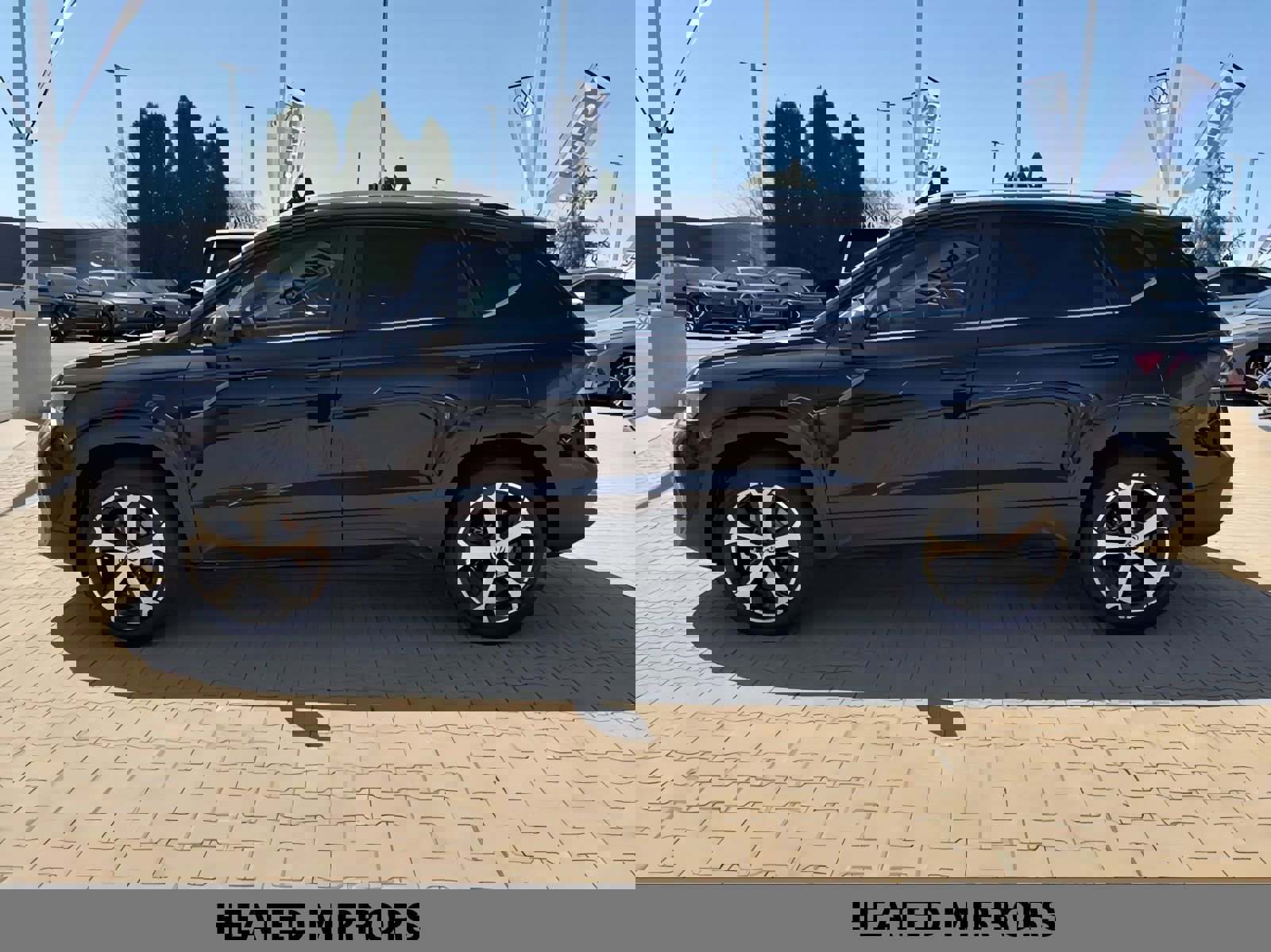 New 2025 Volkswagen Taos SEL image 6