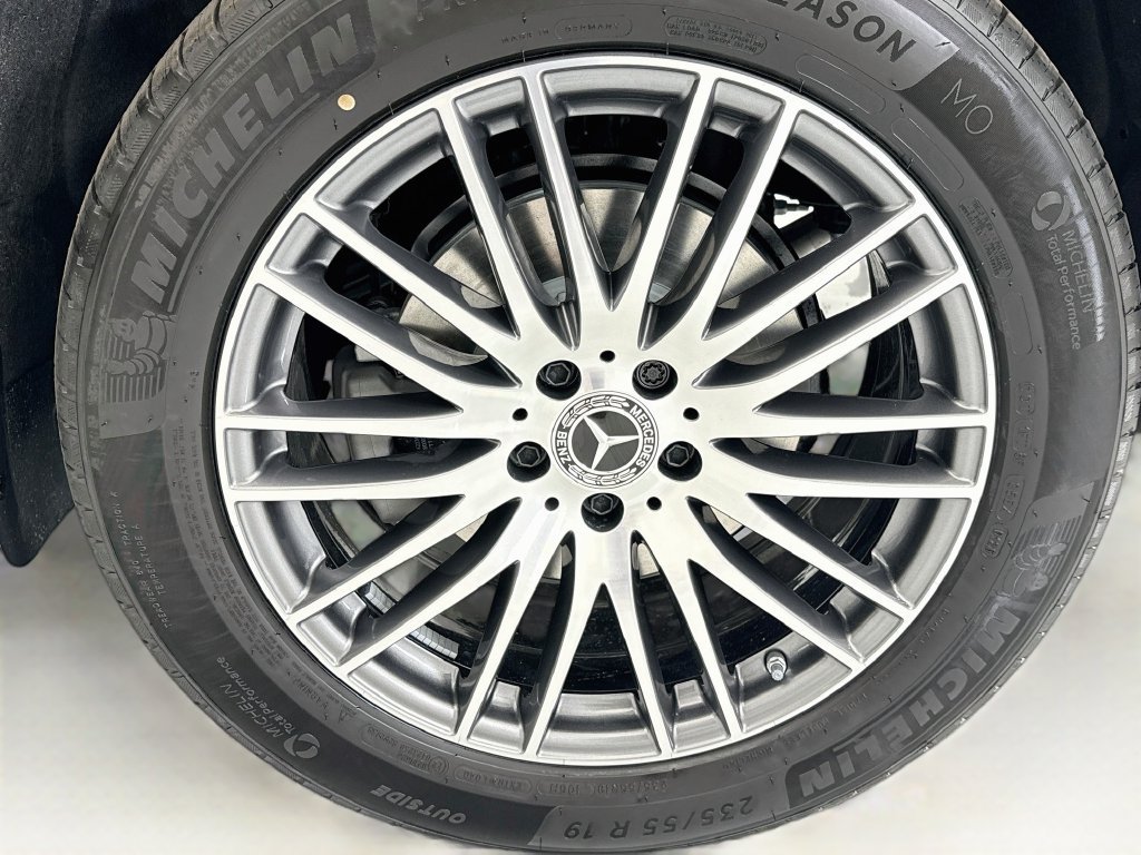 Certified 2026 Mercedes-Benz GLC 300 image 29