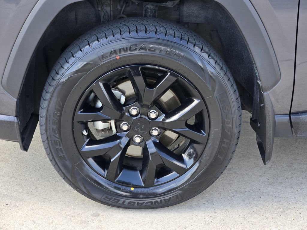 Certified 2024 Toyota RAV4 LE FWD image 7