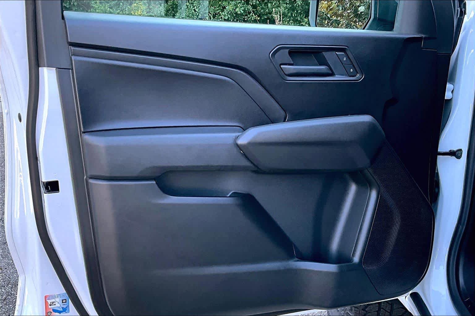 Used 2025 Chevrolet Colorado Trail Boss AWD/4WD image 22