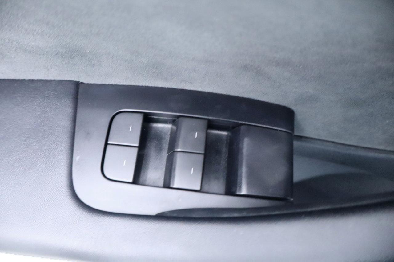 Used 2023 Tesla Model 3 Standard Range RWD image 26