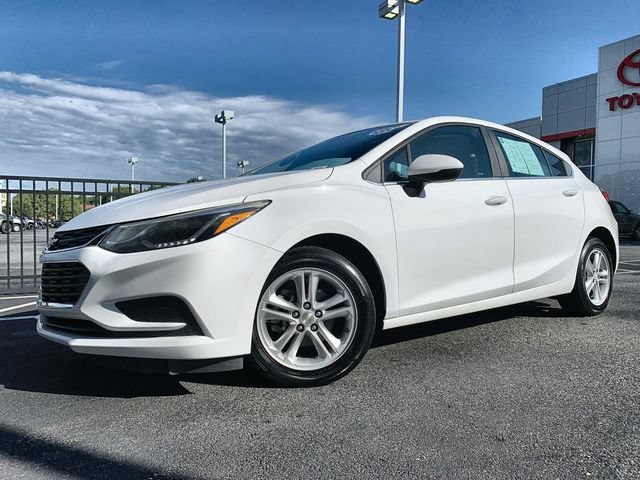 Used 2018 Chevrolet Cruze LT FWD image 4