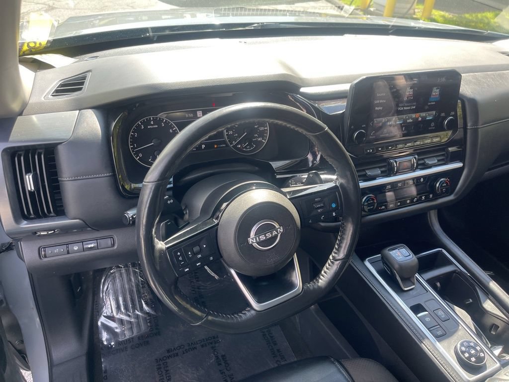 Certified 2024 Nissan Pathfinder SL AWD/4WD image 10