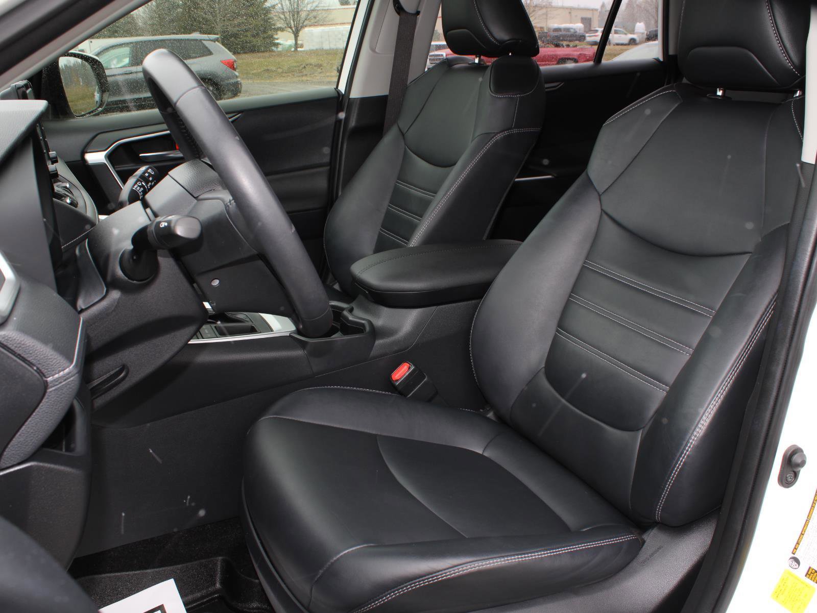 Used 2019 Toyota RAV4 XLE Premium w/ Cold Weather Package FWD image 17