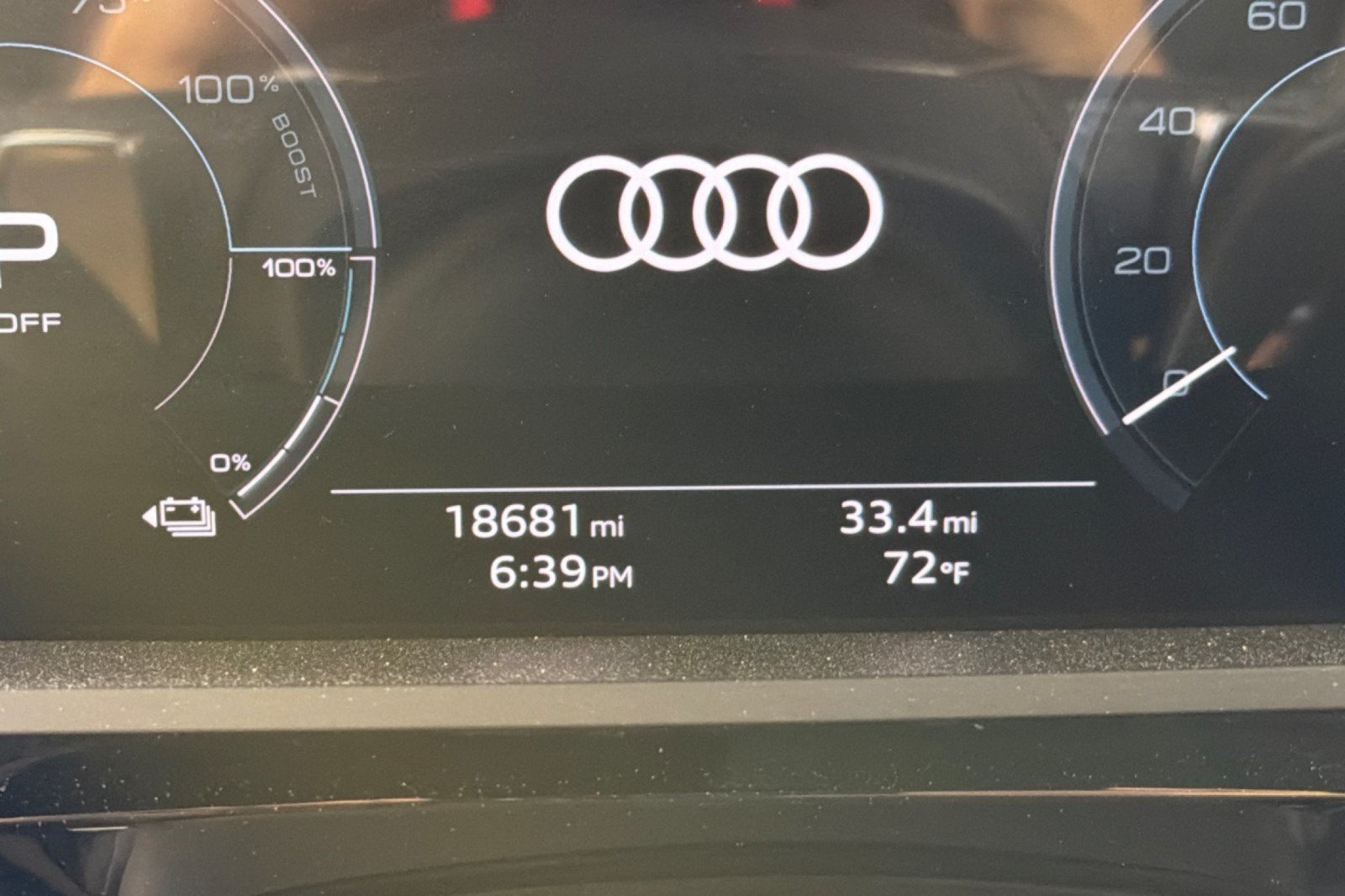 Used 2024 Audi Q8 e-tron Premium AWD/4WD image 22