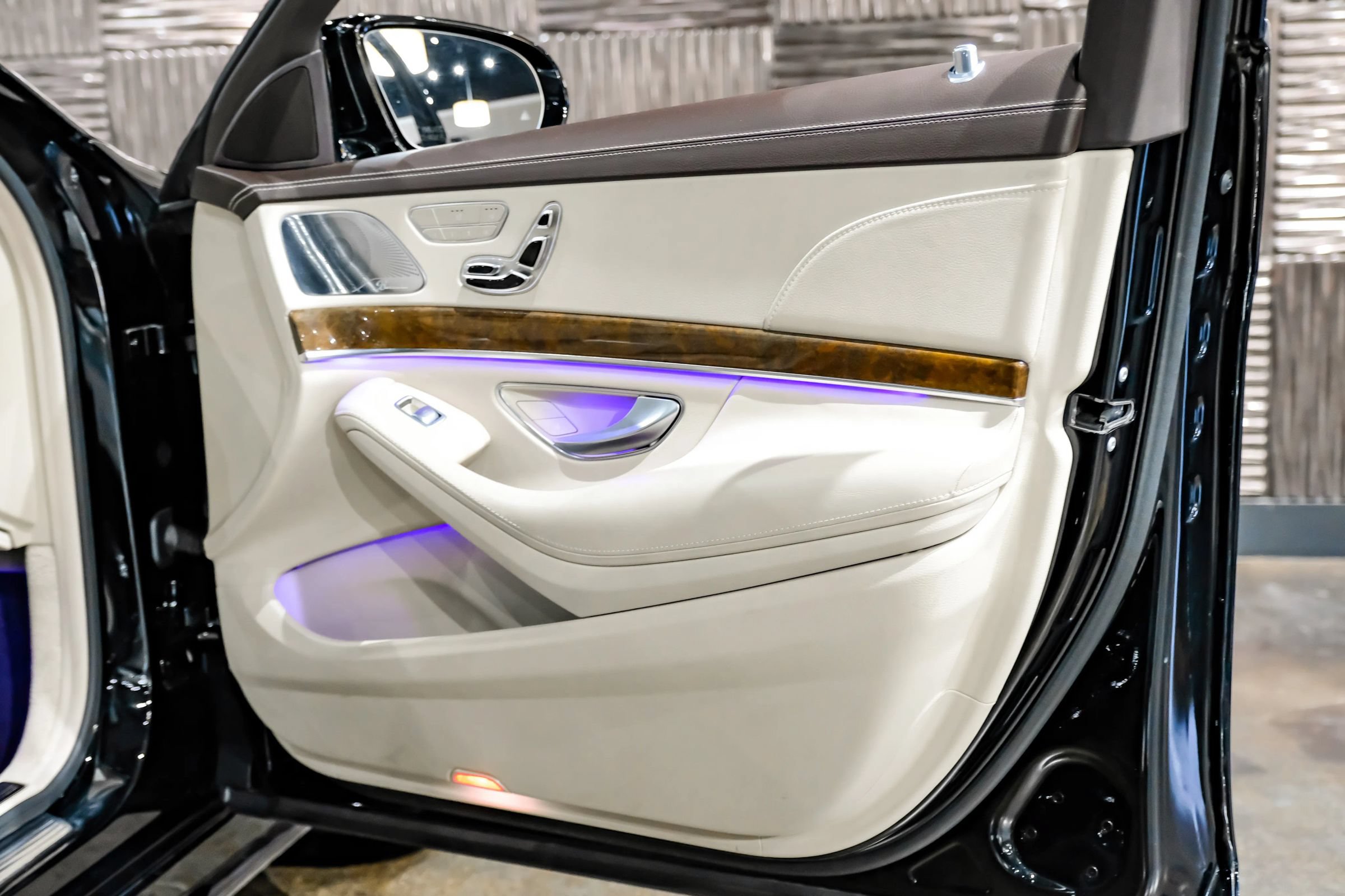 Used 2016 Mercedes-Benz S 550 Sedan image 47
