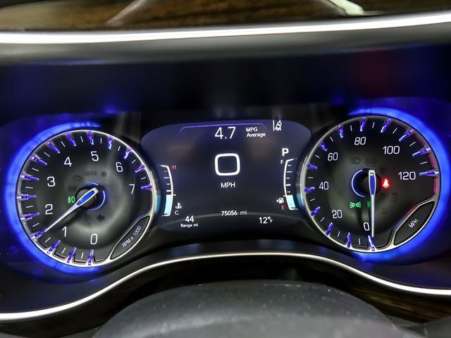 Used 2023 Chrysler Pacifica Limited image 17