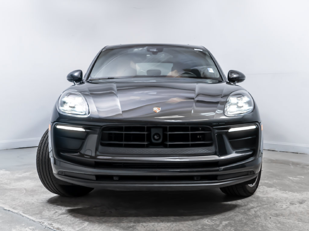 Used 2023 Porsche Macan AWD/4WD image 10