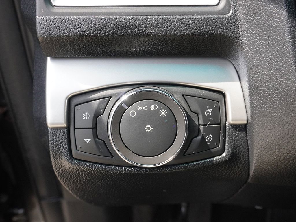 Used 2016 Ford Explorer XLT AWD/4WD image 35