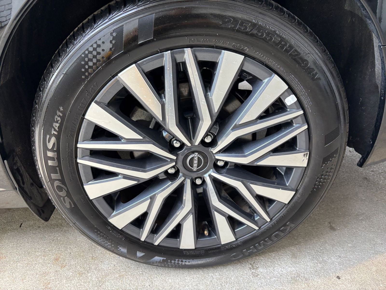 Used 2025 Nissan Altima 2.5 SV FWD image 30