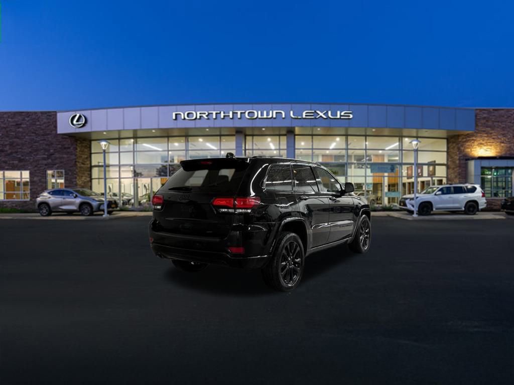 Used 2020 Jeep Grand Cherokee Altitude image 23