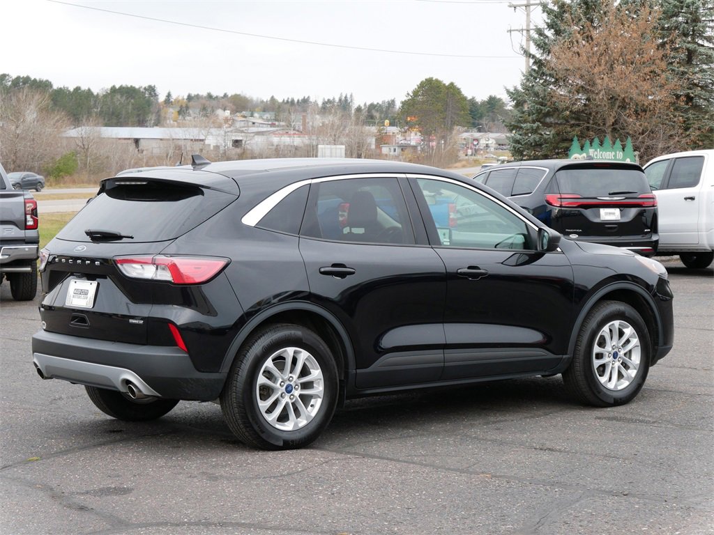 Used 2022 Ford Escape SE w/ Cold Weather Package image 5
