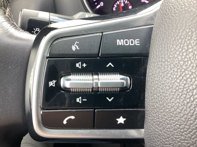 Used 2023 Kia Carnival LX FWD image 23