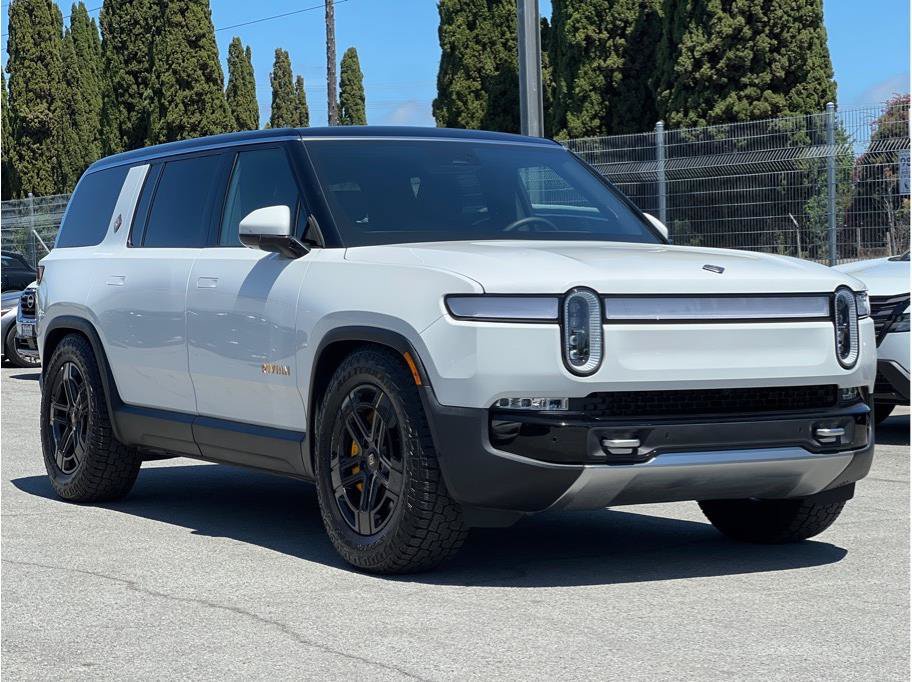 Used 2024 Rivian R1S Adventure AWD/4WD image 3