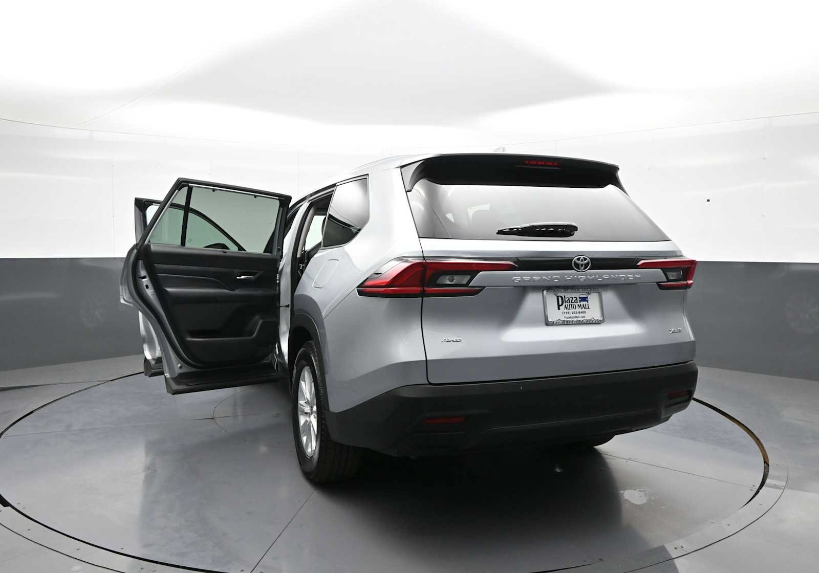 Certified 2025 Toyota Grand Highlander AWD image 49