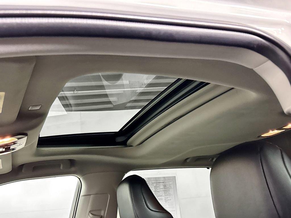 Used 2020 Toyota Highlander XLE image 19