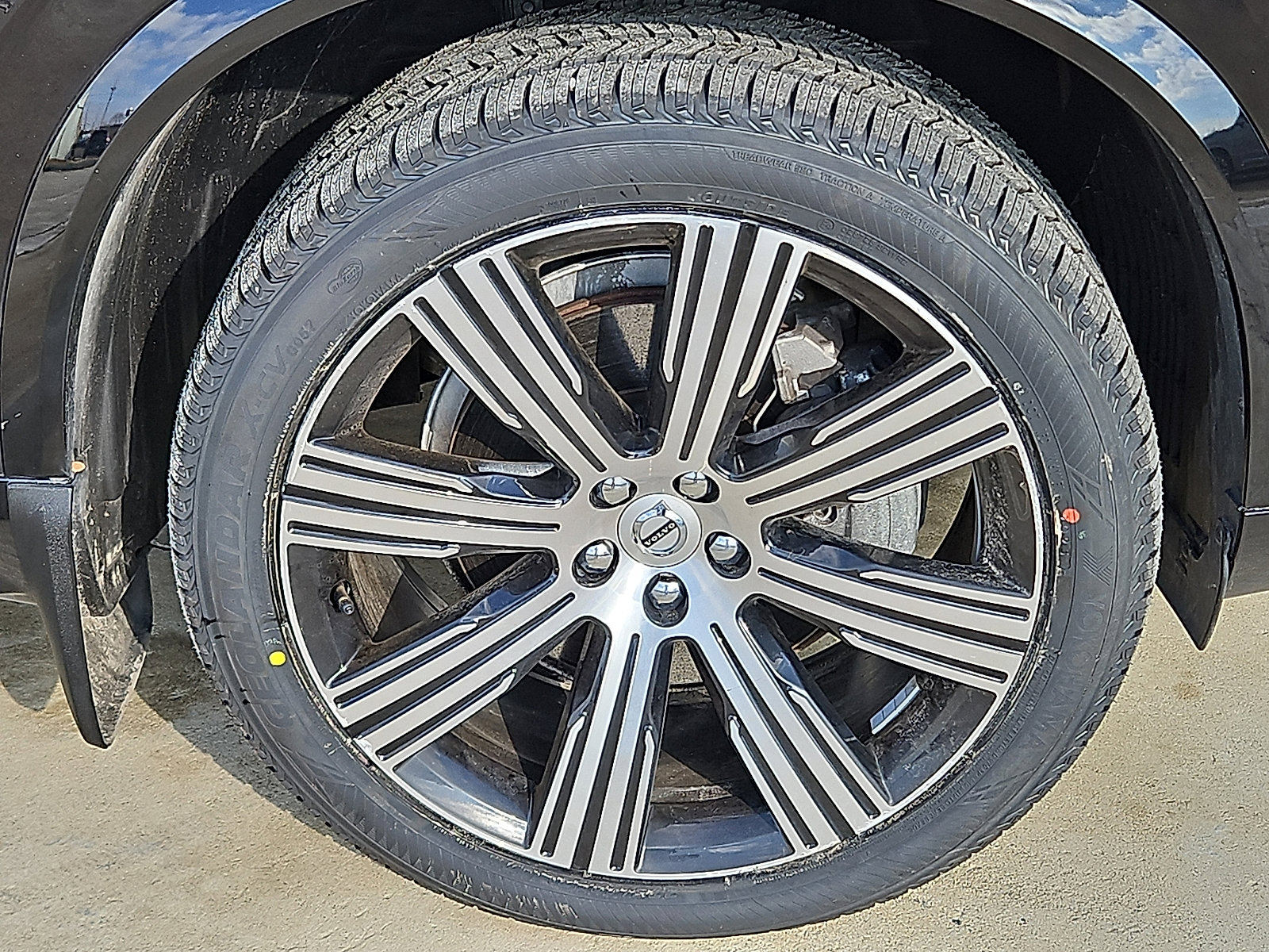 Certified 2023 Volvo XC90 B6 Ultimate w/ Protection Package image 8