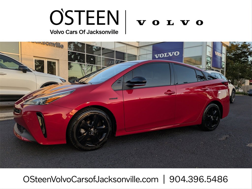 Used 2021 Toyota Prius XLE video 1