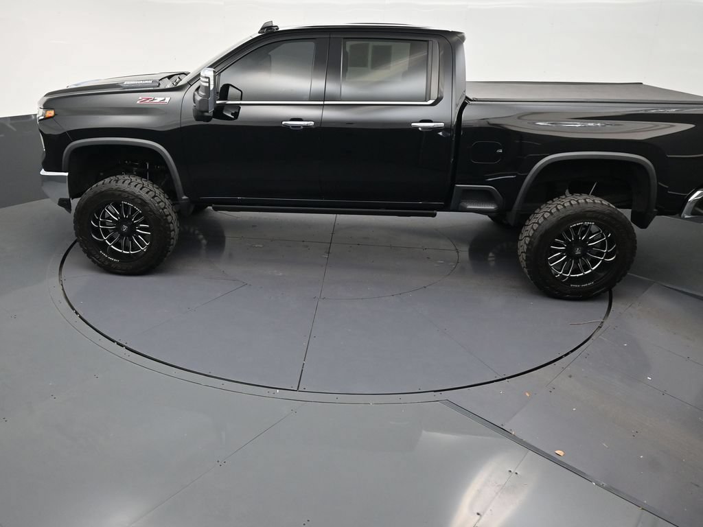 Used 2024 Chevrolet Silverado 2500 LTZ w/ LTZ Plus Package AWD/4WD image 14
