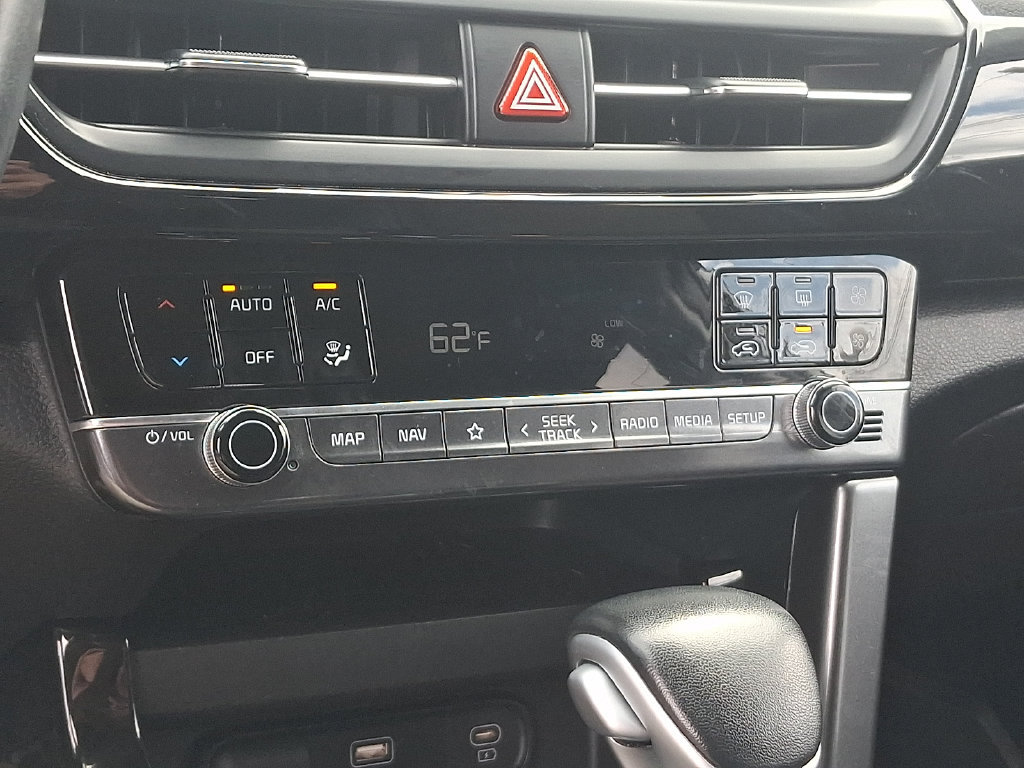 Used 2024 Kia Seltos S AWD/4WD image 19