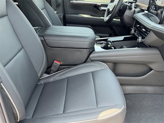 New 2025 Chevrolet Suburban Premier image 8