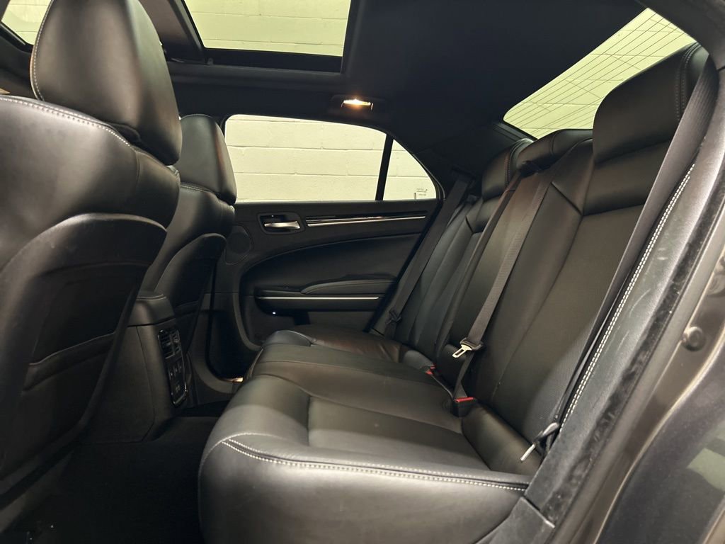 Used 2022 Chrysler 300 S w/ Comfort Group image 8