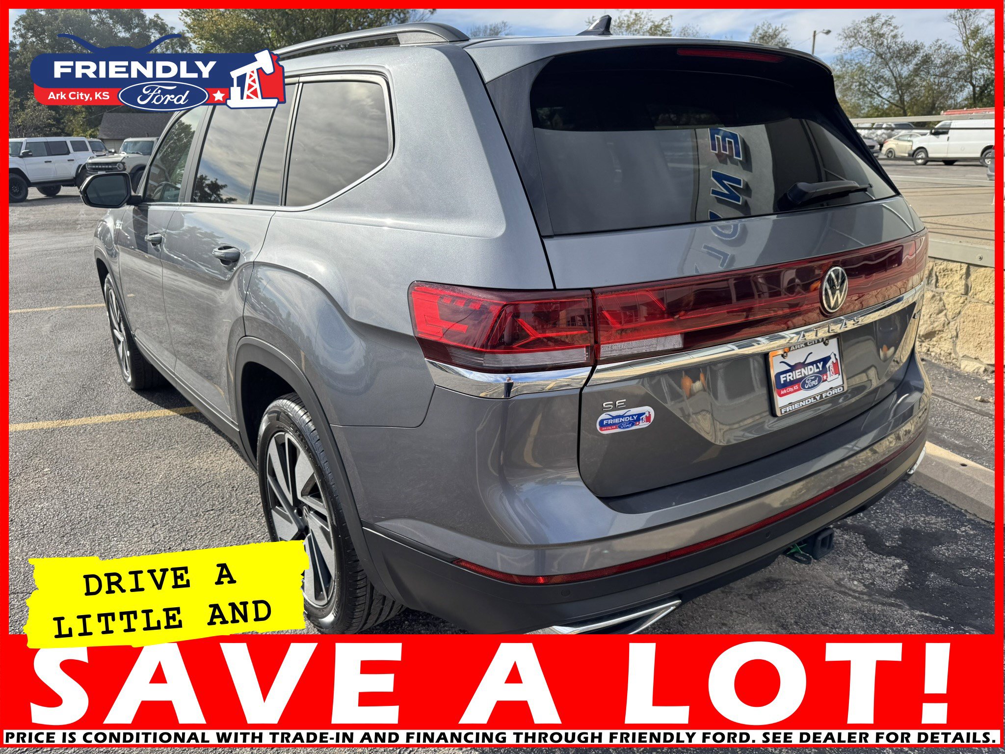 Used 2024 Volkswagen Atlas SE image 3