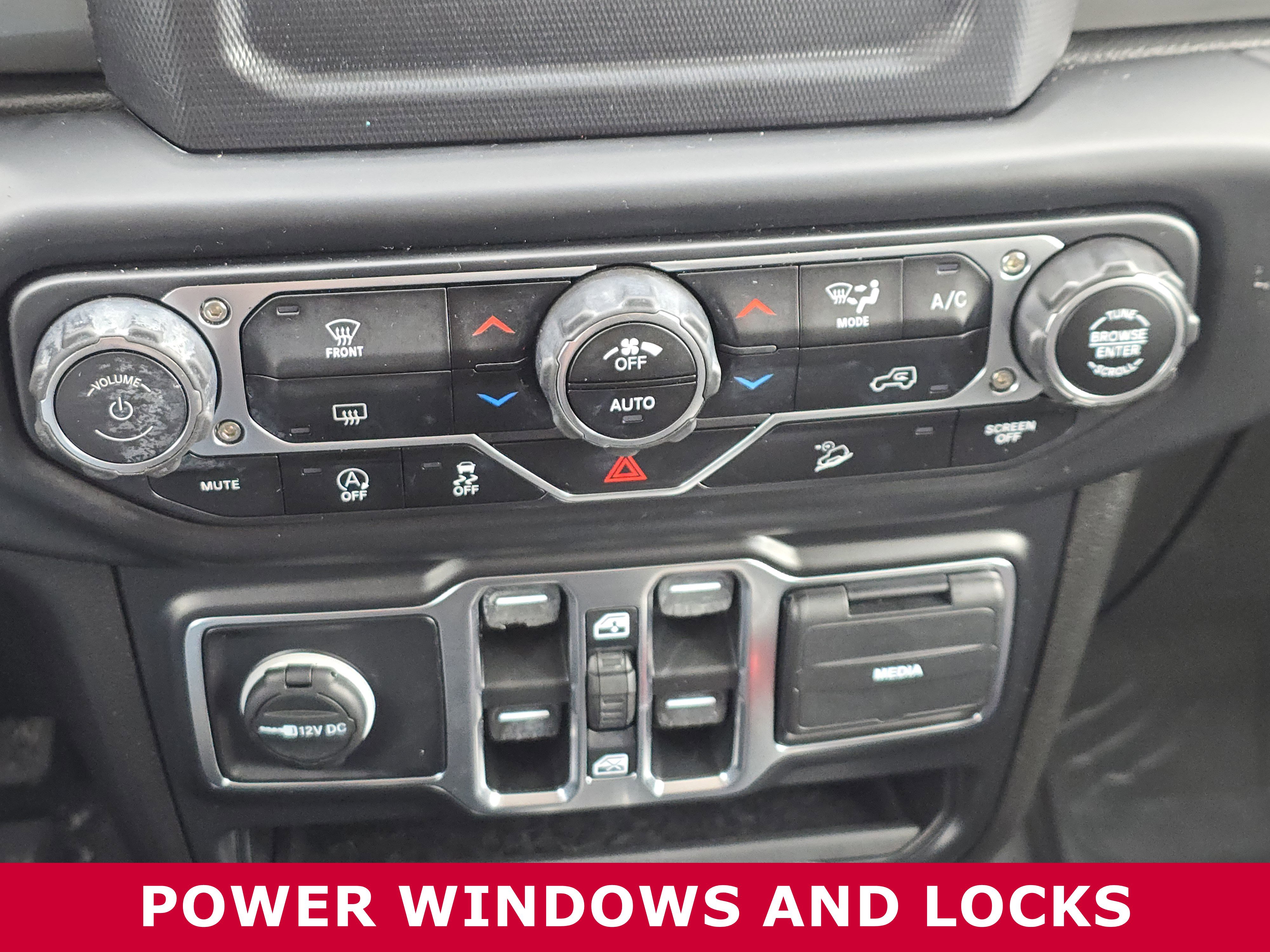 Used 2020 Jeep Wrangler Unlimited Sahara image 23