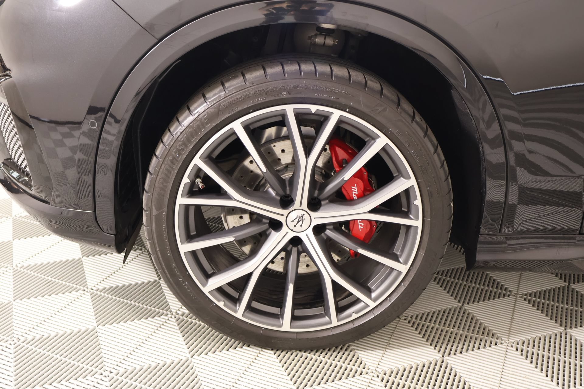 Used 2024 Maserati Grecale Trofeo AWD/4WD image 18