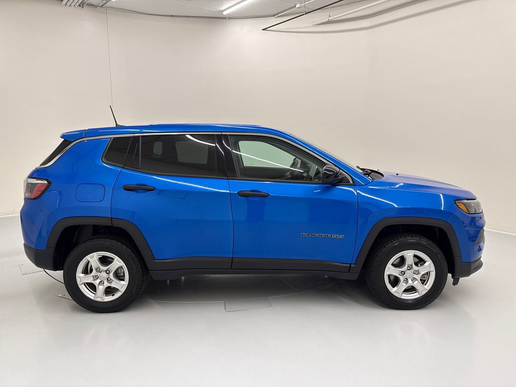 Used 2022 Jeep Compass Sport AWD/4WD image 6