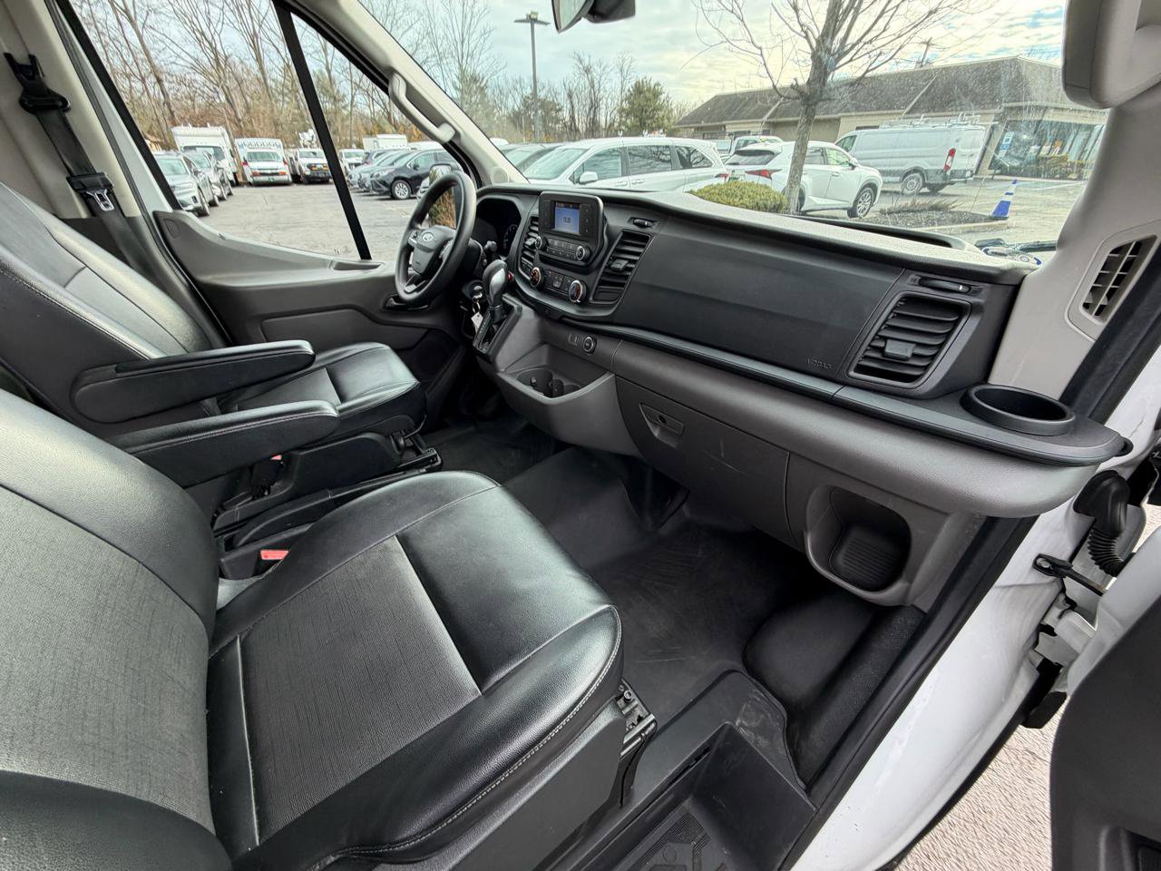 Used 2020 Ford Transit 150 XL RWD image 29