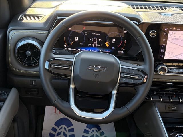 Used 2025 Chevrolet Colorado ZR2 w/ Technology Package image 38