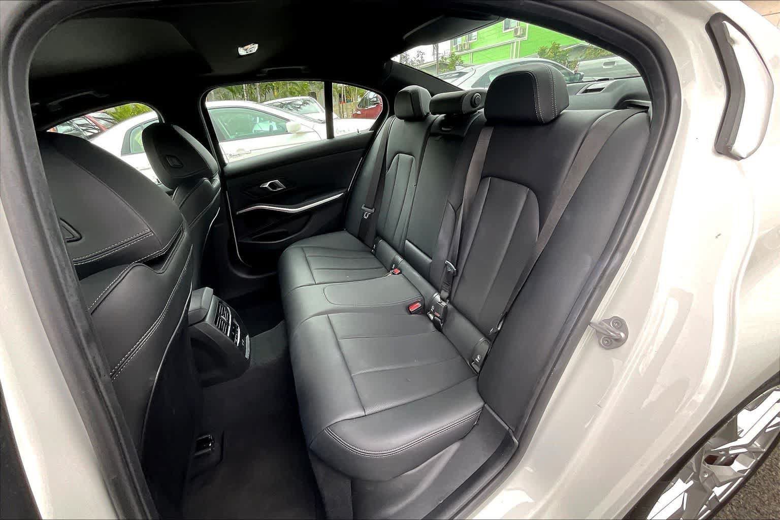 Used 2025 BMW 330i Sedan RWD image 29