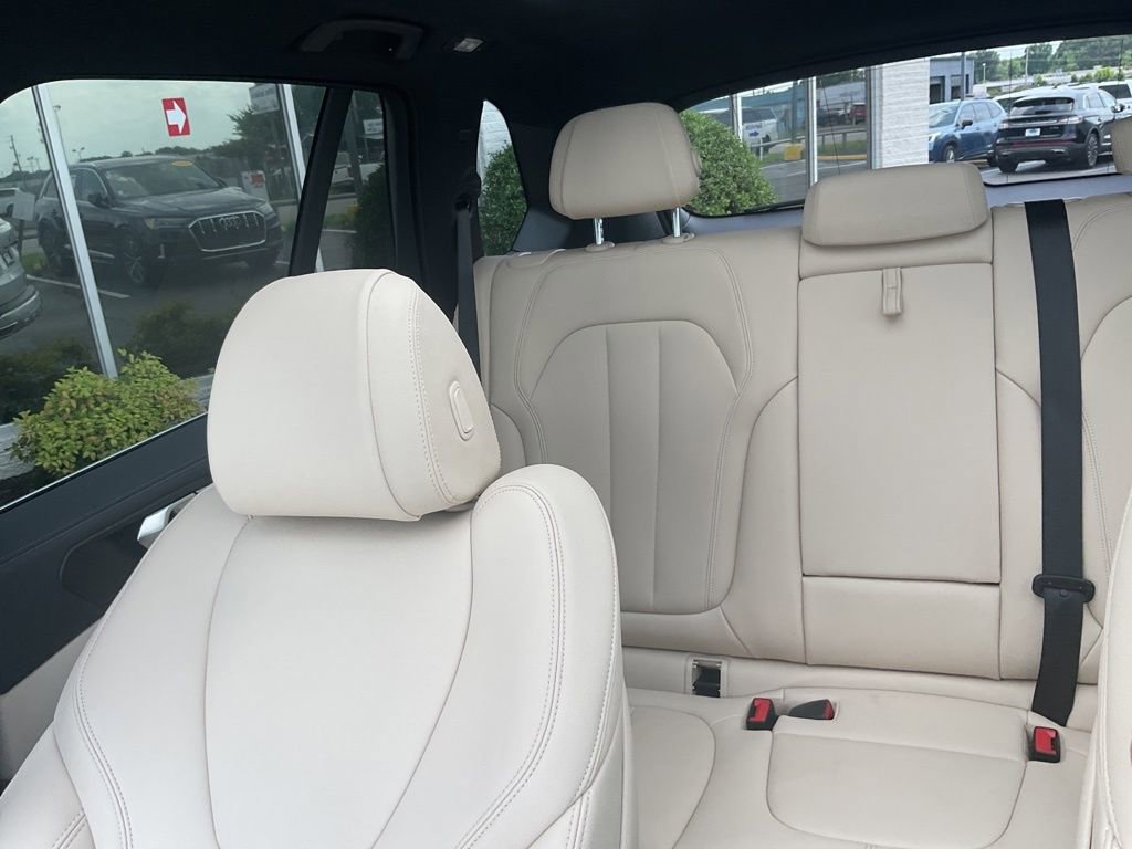 Used 2022 BMW X5 sDrive40i w/ Parking Assistance Package image 24