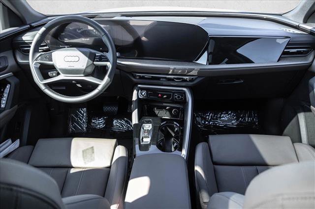 Certified 2025 Audi Q5 Premium Plus w/ Premium Plus AWD/4WD image 21