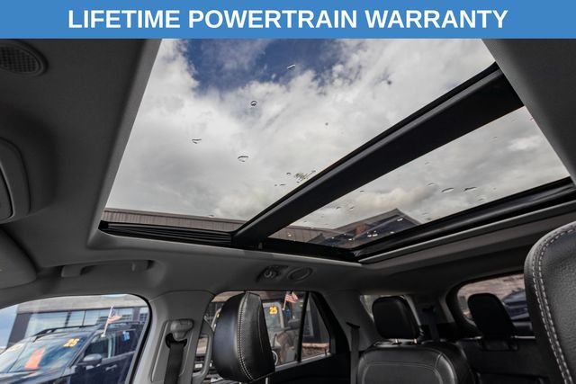 Used 2024 Ford Explorer Limited w/ Limited Technology Package AWD/4WD image 18